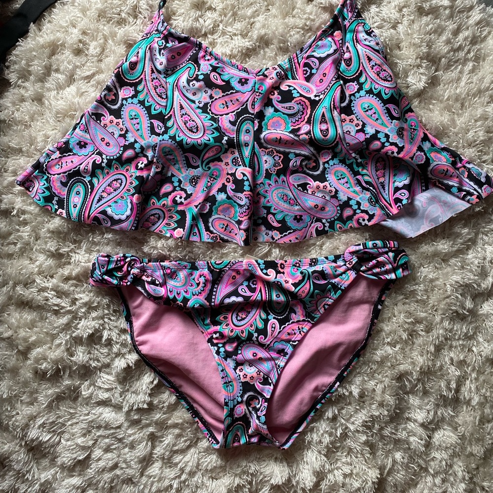 XL bathing suit. Arizona. Floral.